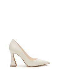 Vince Camuto Akenta Pump Creamy White ID-TYWT6509