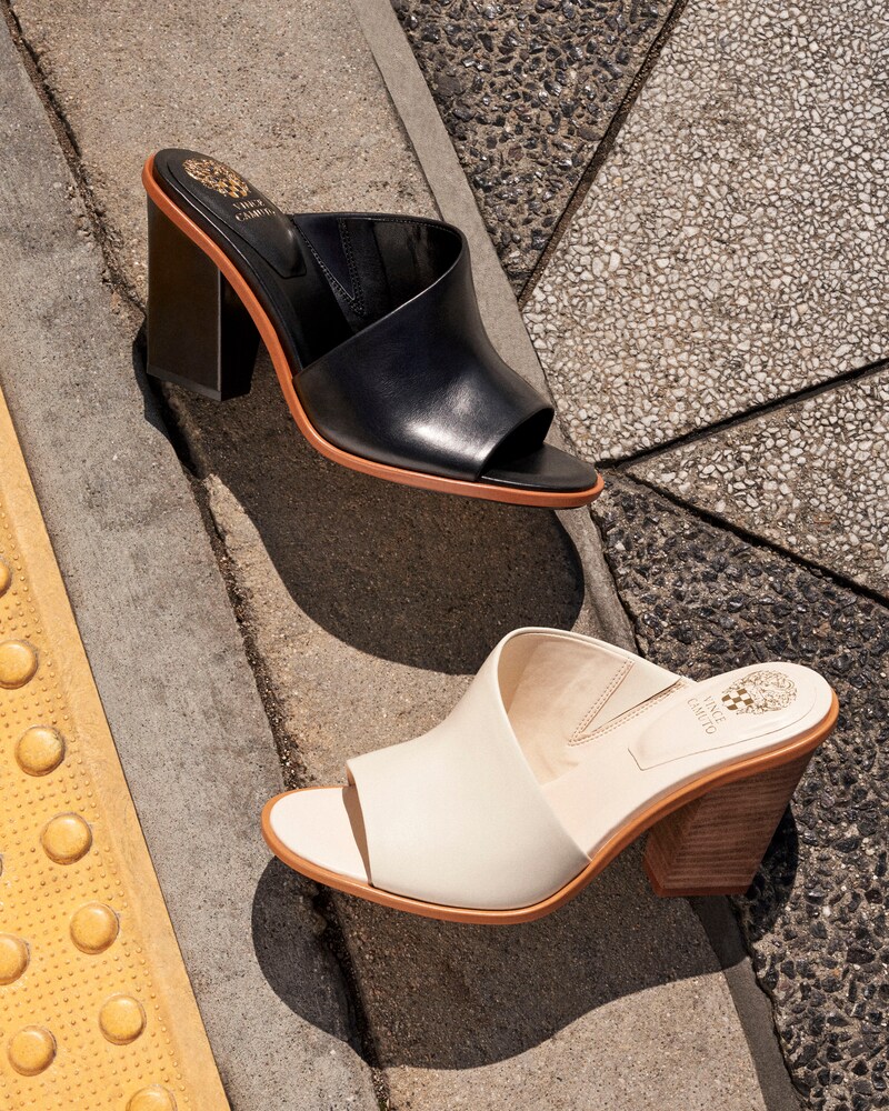 Vince Camuto Fissana Mule Natural ID-AADK7157