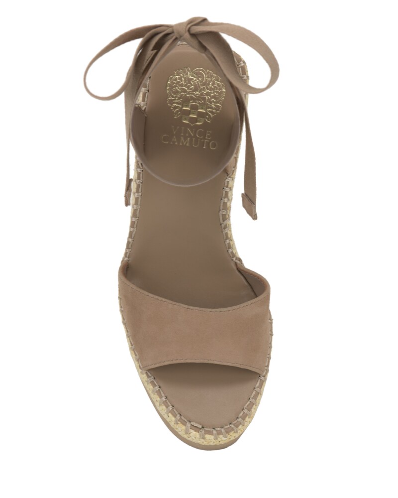 Vince Camuto Bendsen Wedge Sandal Tortilla ID-AIIJ6801