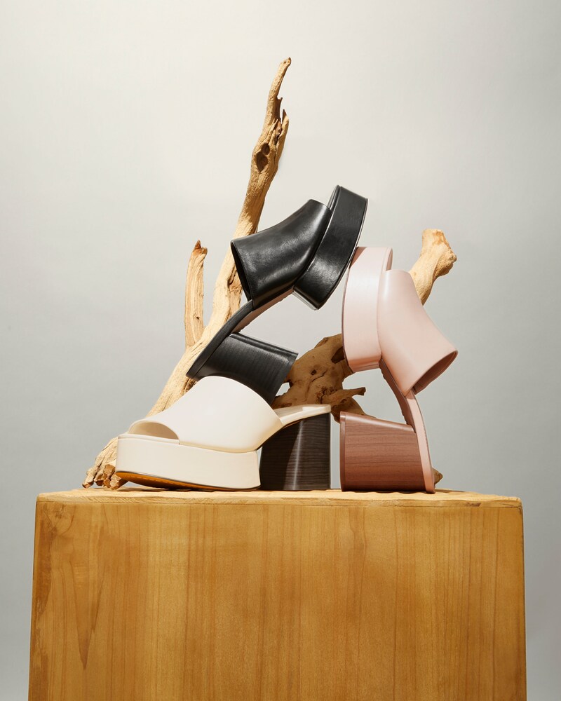 Vince Camuto Feshania Platform Mule Warm Vanilla ID-CCAT7144