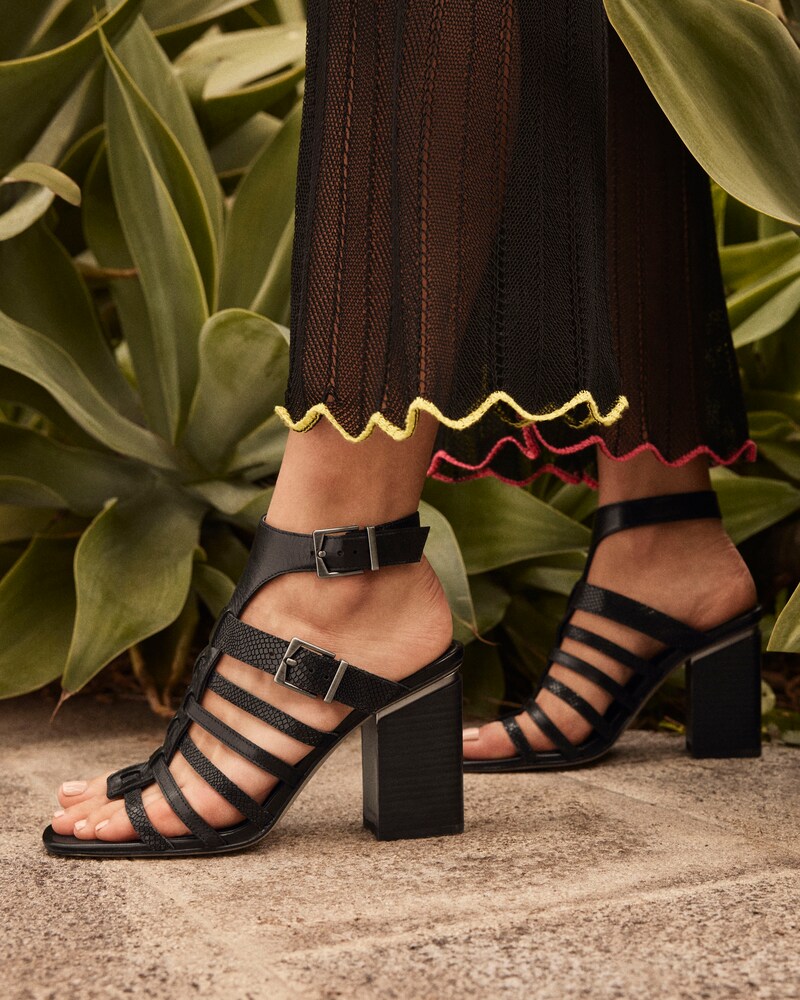 Vince Camuto Hicheny Sandal Black ID-GFZS2166