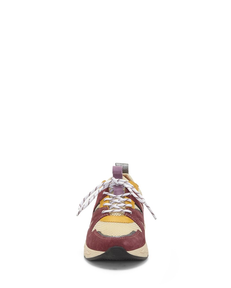 Vince Camuto Jeshia Mixed-Texture Sneaker Burdeos ID-IJJF4799