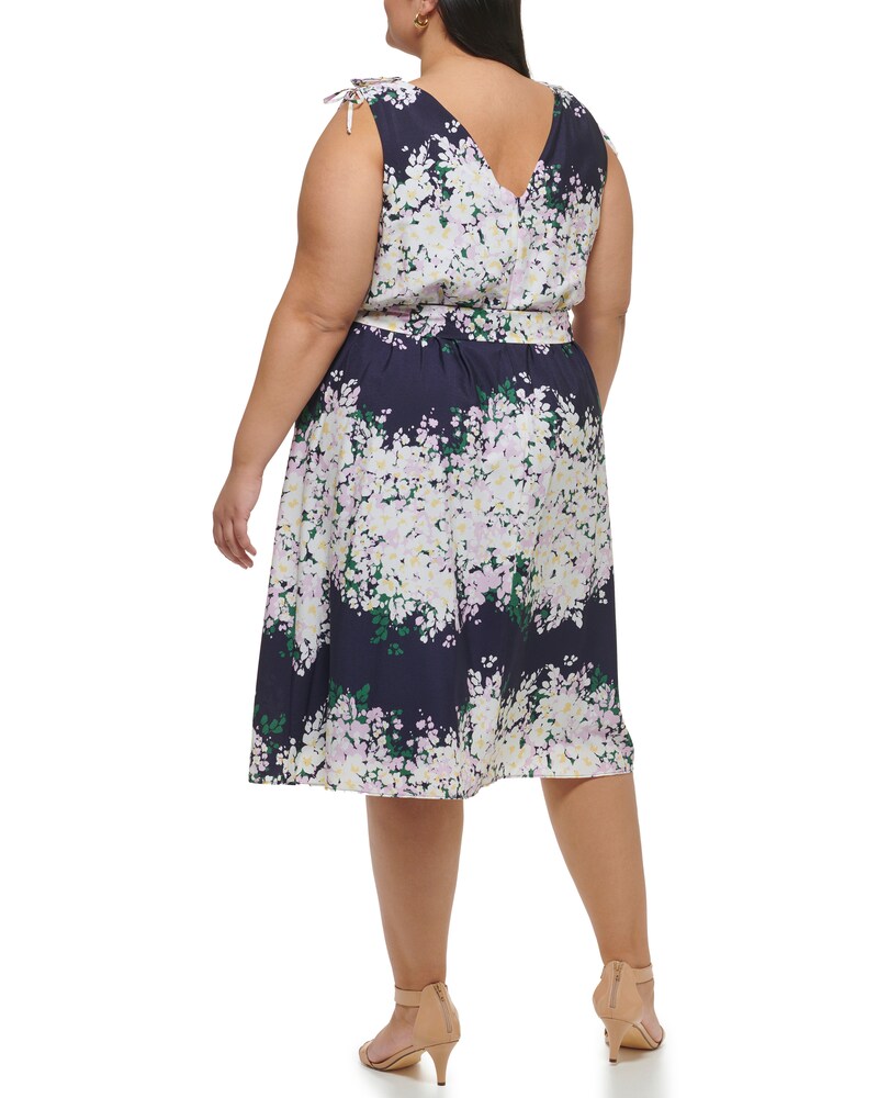 Vince Camuto Floral-Print V-Neck Midi Dress (Plus Size) Blue ID-MFYP5167