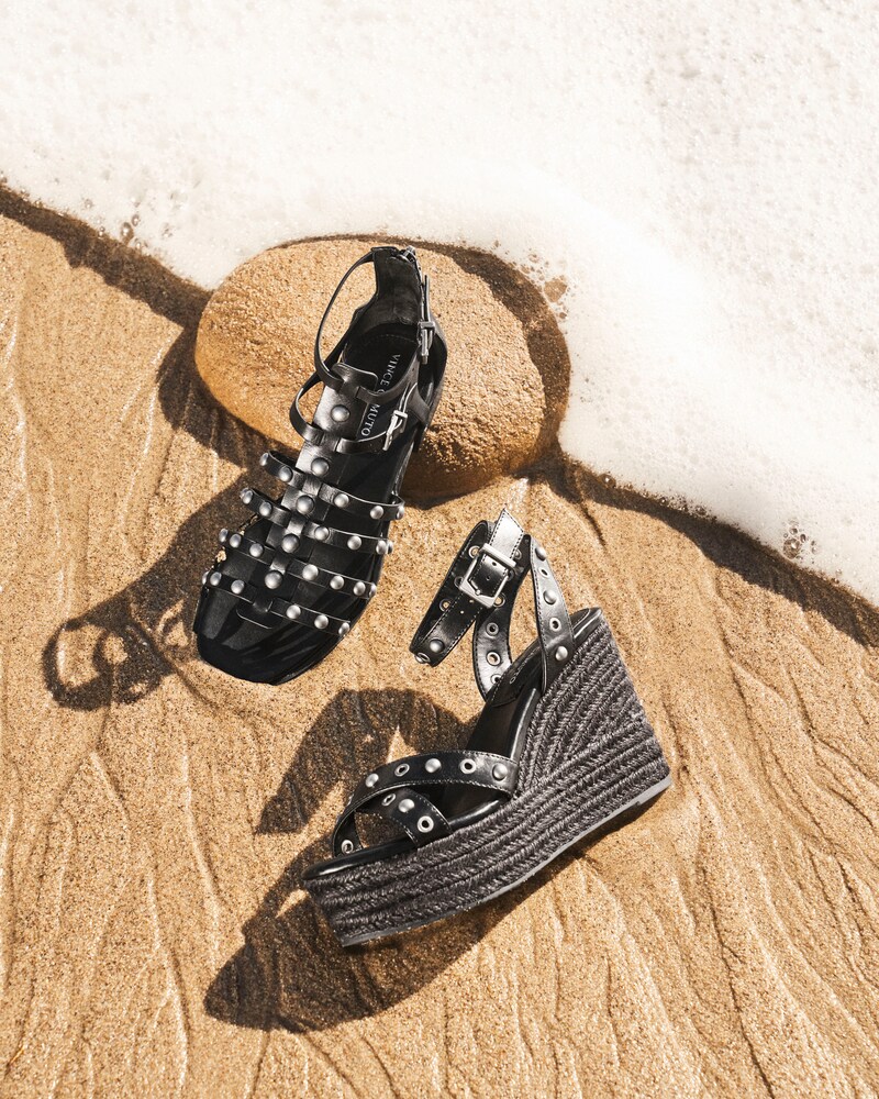 Vince Camuto Krebelis Sandal Black ID-MWVR3168