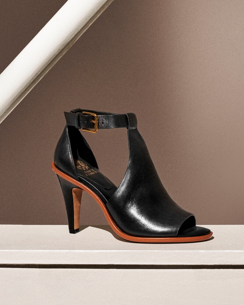 Vince Camuto Frasper Peep Toe Shootie Black ID-PZVQ9084
