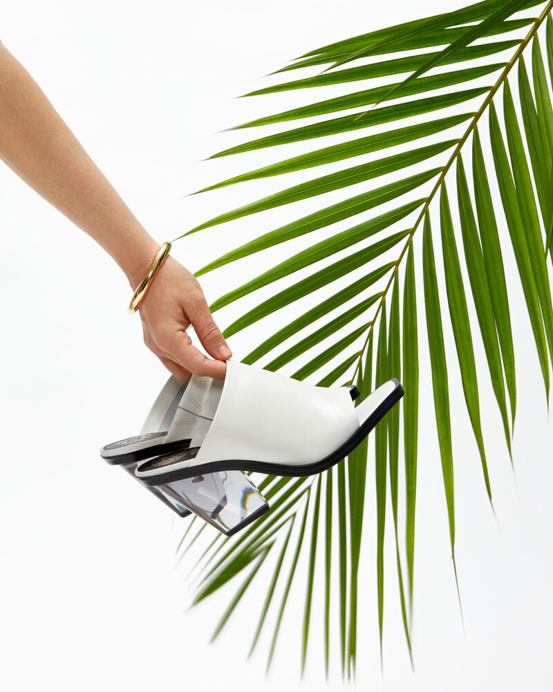 Vince Camuto Sempelan Mule Coconut Cream ID-QOKF6740