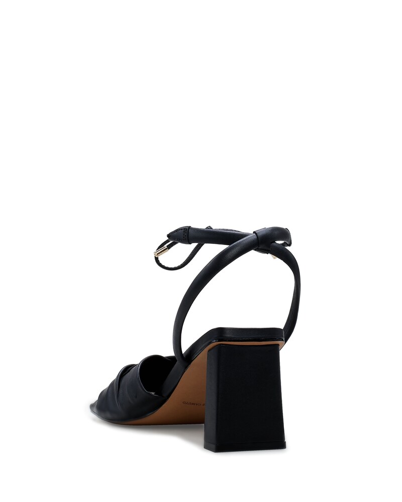 Vince Camuto Sunniy Sandal Black ID-TDSP3661