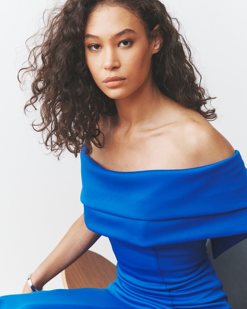 Vince Camuto Off-The-Shoulder Gown Cobalt ID-UUXN3286