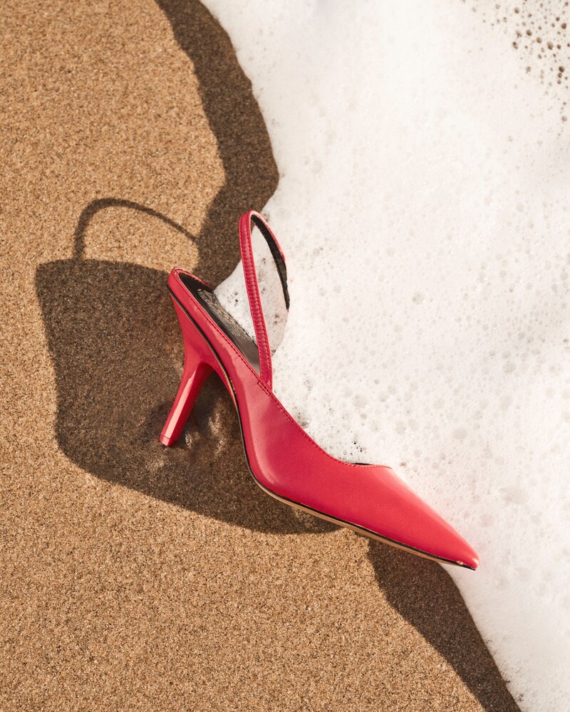 Vince Camuto Riveq Slingback Pump Passion Red ID-VJSI2984