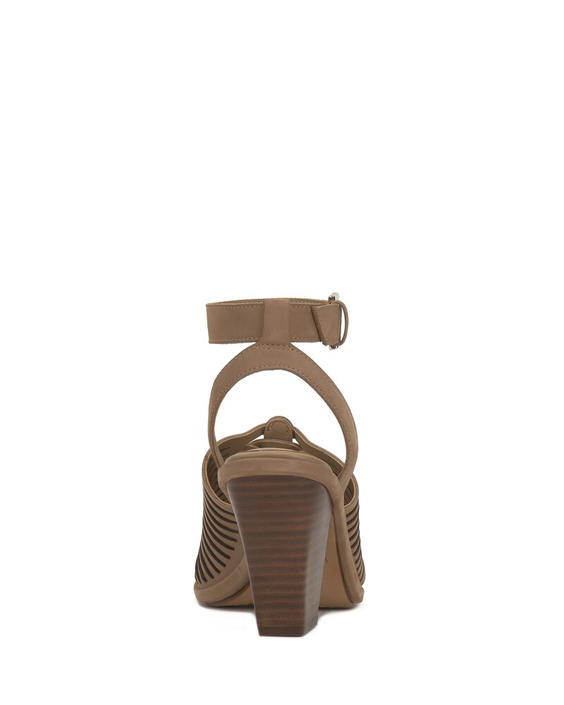 Vince Camuto Frenela Sandal Tortilla ID-VQLU2465