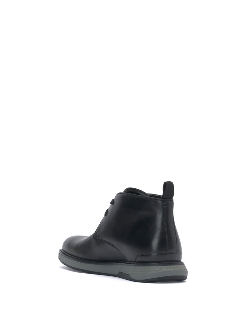 Vince Camuto Men's Stuwert Chukka Boot Black ID-VZJX3236