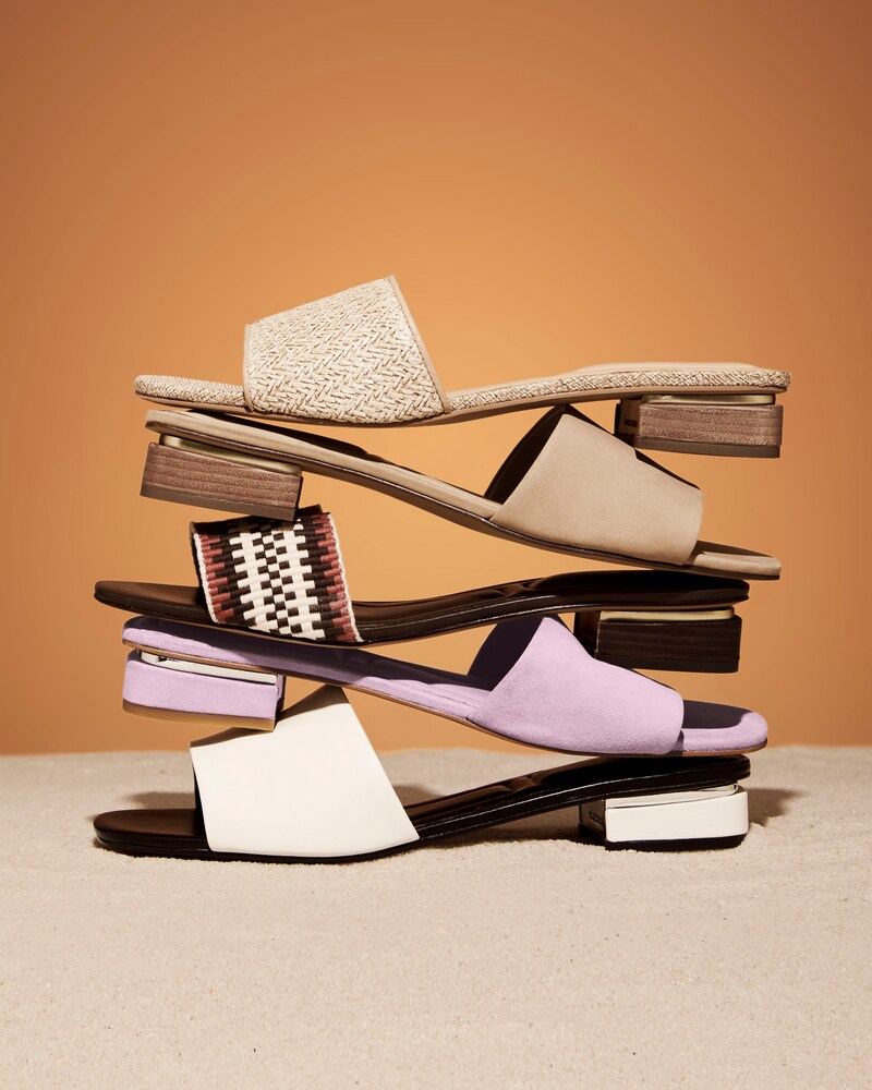 Vince Camuto Cheleah Slide Tortilla ID-WLZM9629