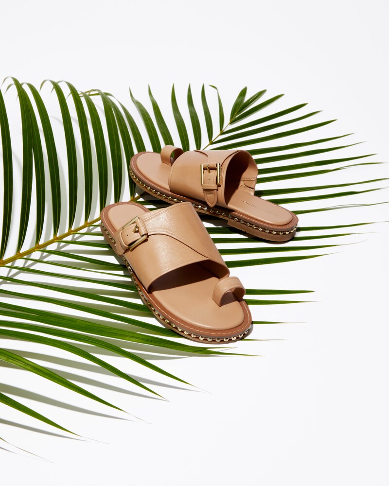Vince Camuto Cooliann Toe-Ring Slide Sandstone ID-WNPC5026