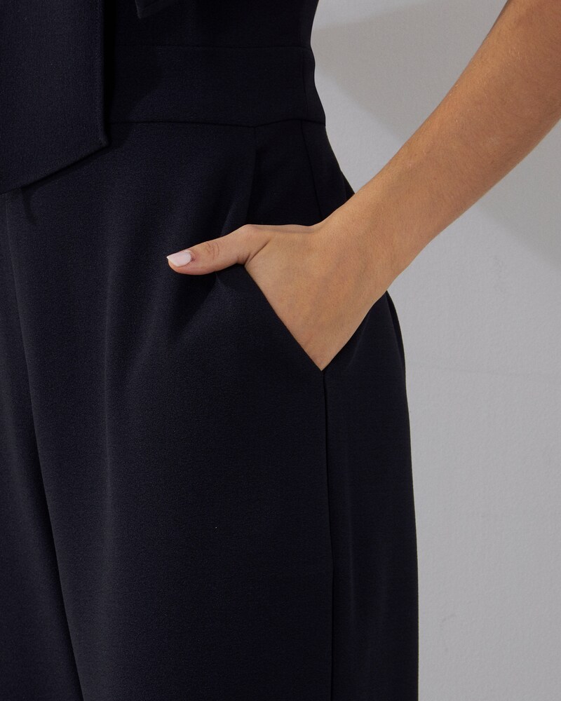 Vince Camuto Bow-Neck Jumpsuit Black ID-XWOO1947