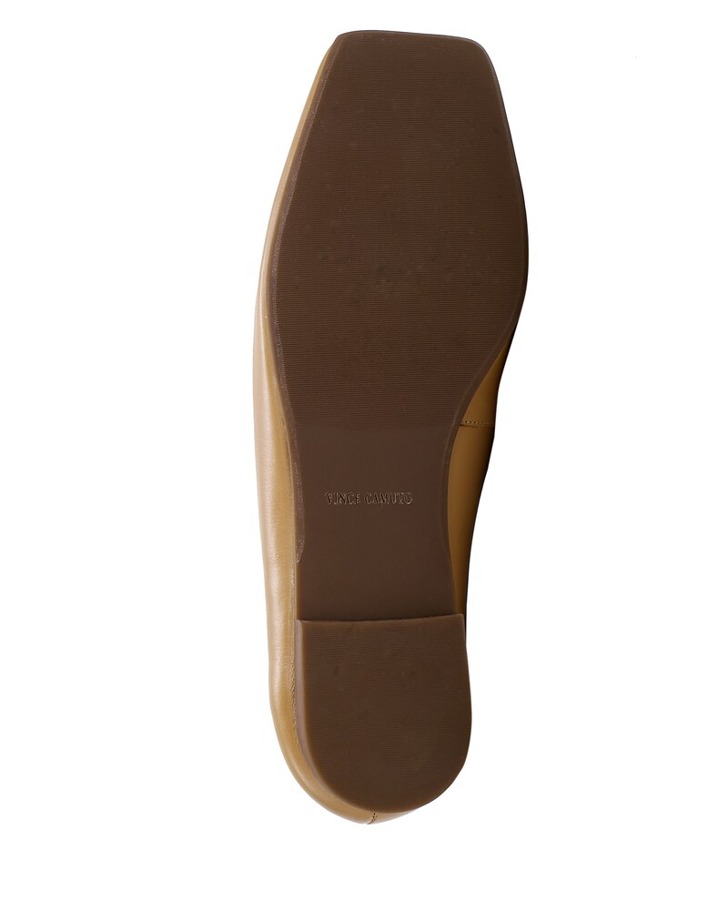 Vince Camuto Chelsie Loafer Camel ID-YHCN3592